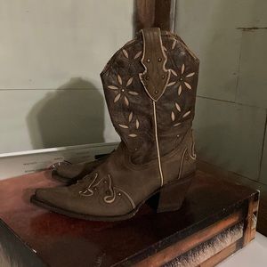8.5 boots used twice comfortable
